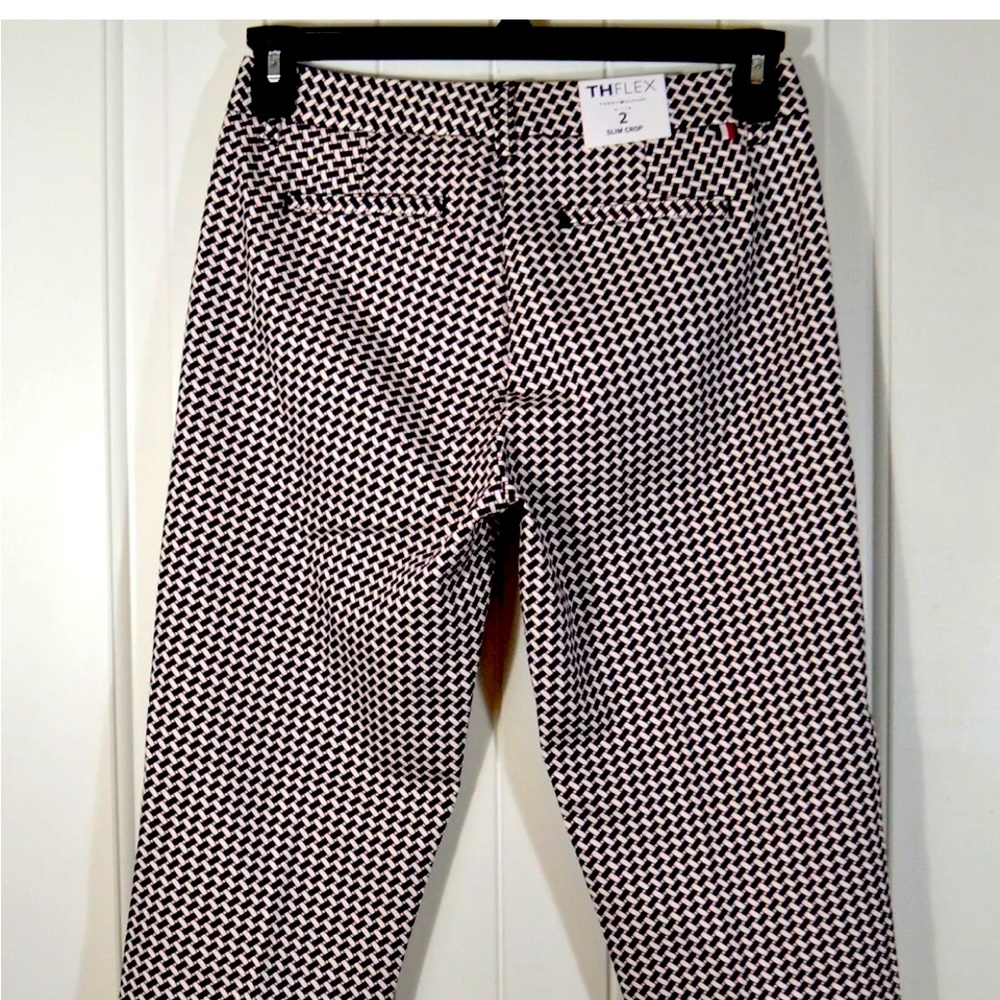 Tommy Hilfiger size 6 Stretch Slim Crop Pants, white , black and red